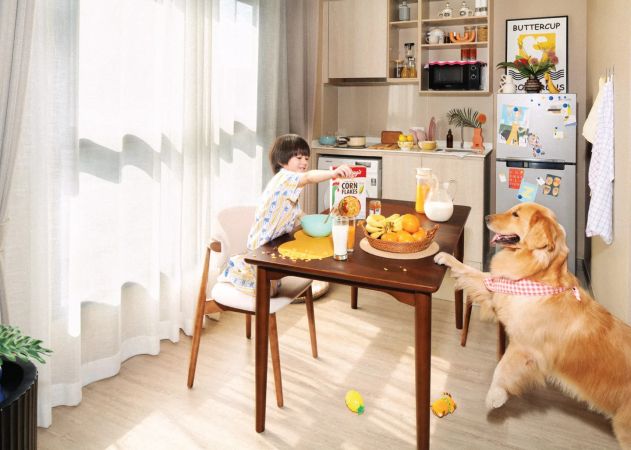 The kitchen-dining area by the window, with built-in cupboards and shelves