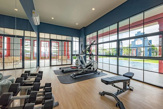 The gym glazed floor to ceiling