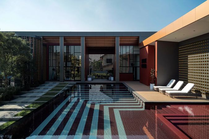 The pool laid in stripes